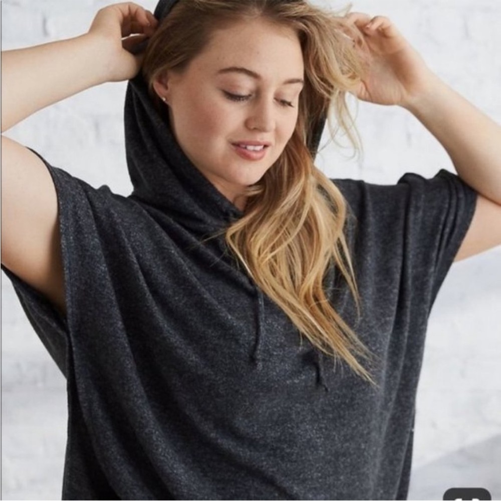 Aerie Just Add Leggings Hooded Fleece Poncho Size Small